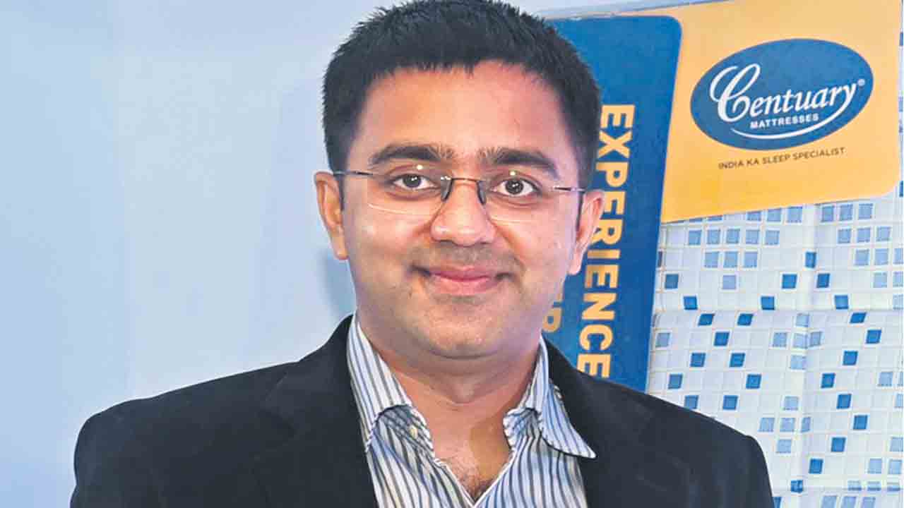 రెండేండ్లలో 600 ఎక్స్‌క్లూజివ్‌ స్టోర్లు