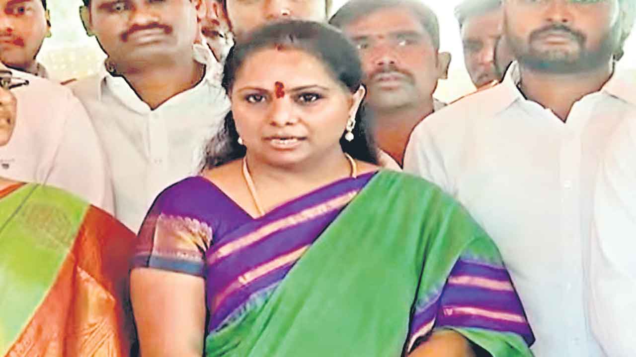 ఢిల్లీ బీజేపీ నేతలపై పరువునష్టం దావా