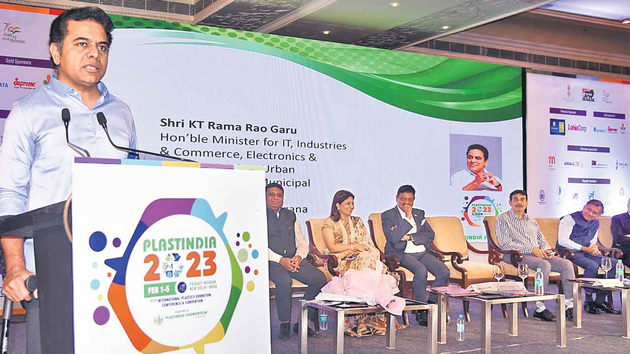 వ్యాపారవేత్తకు ప్రోత్సాహం అవసరం