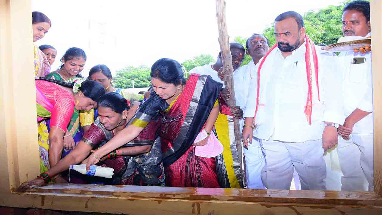 అన్ని హంగులతో టీఆర్‌ఎస్‌ భవనం