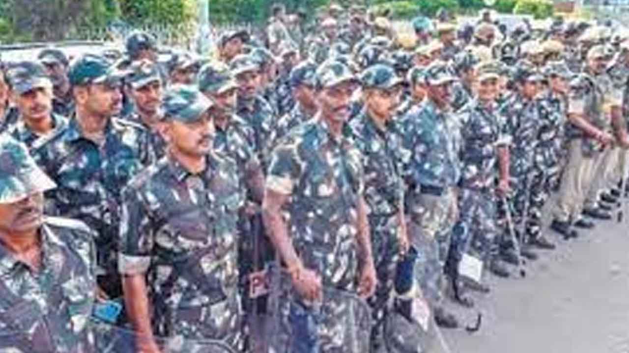 శాంతి భద్రతలపై డీజీపీతో ఏపీ సీఎం సమీక్ష