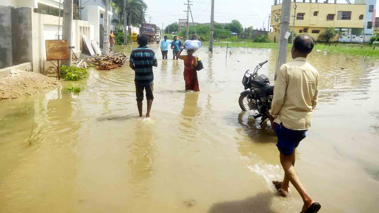 రాత్రంతా కుండపోత