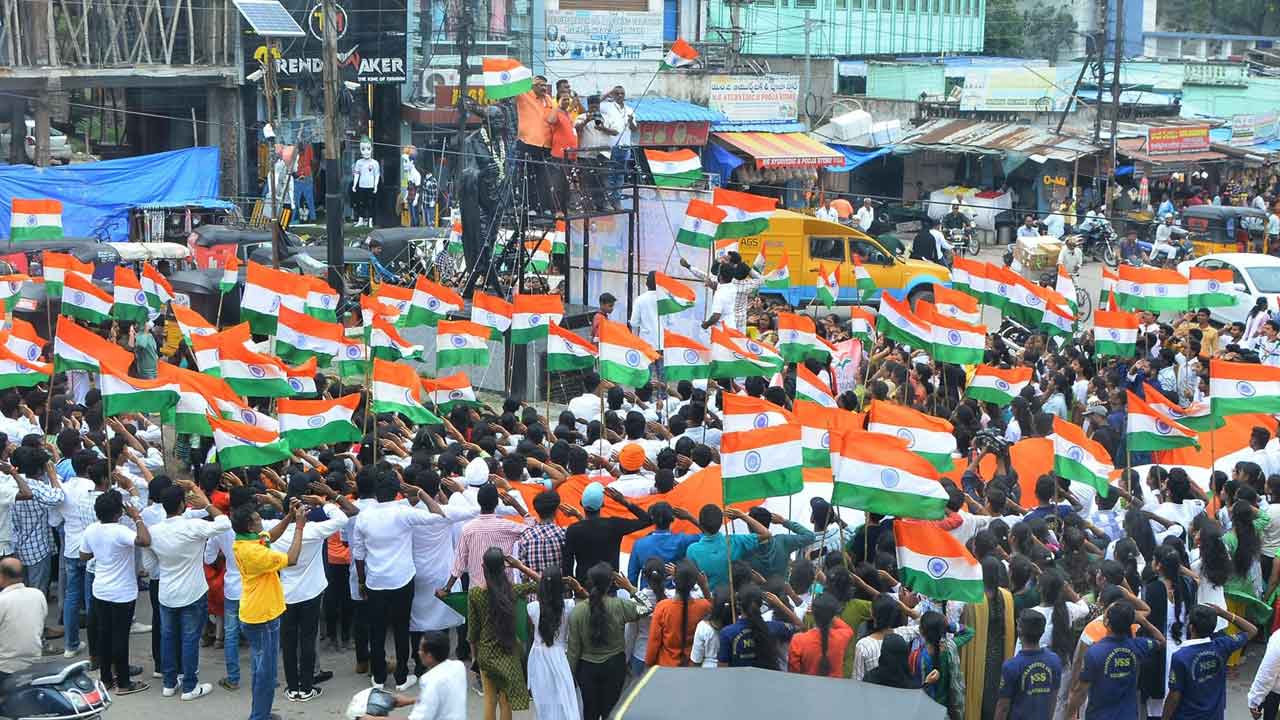 వజ్రోత్సవ వైభవం..