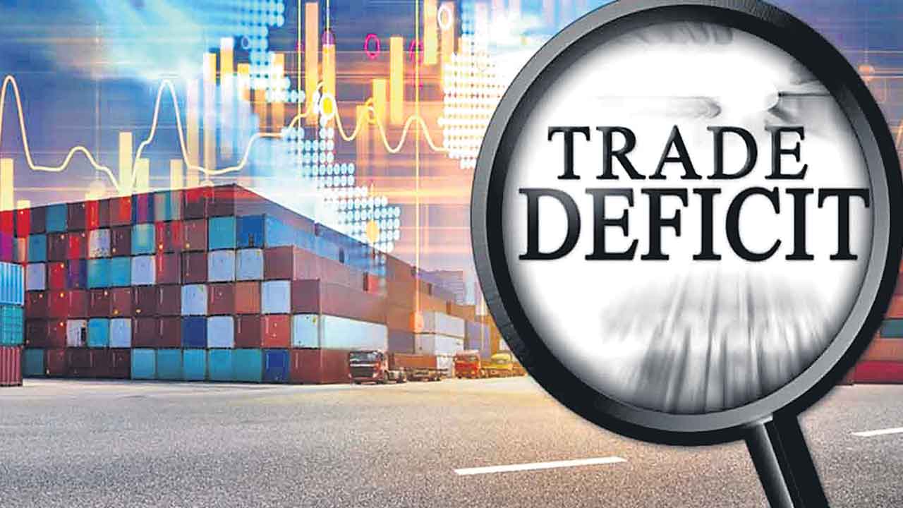 వాణిజ్య లోటు మూడింతలు