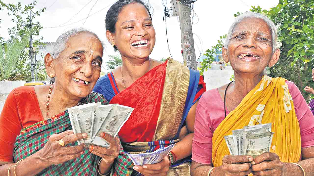 మరింత మందికి ఆసరా