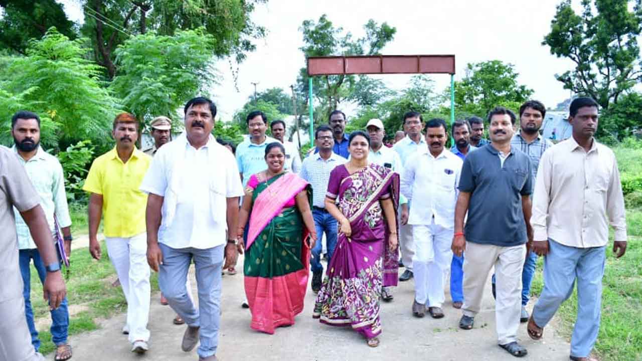 ప్రజల సహకారంతోనే గ్రామాలు అభివృద్ధి