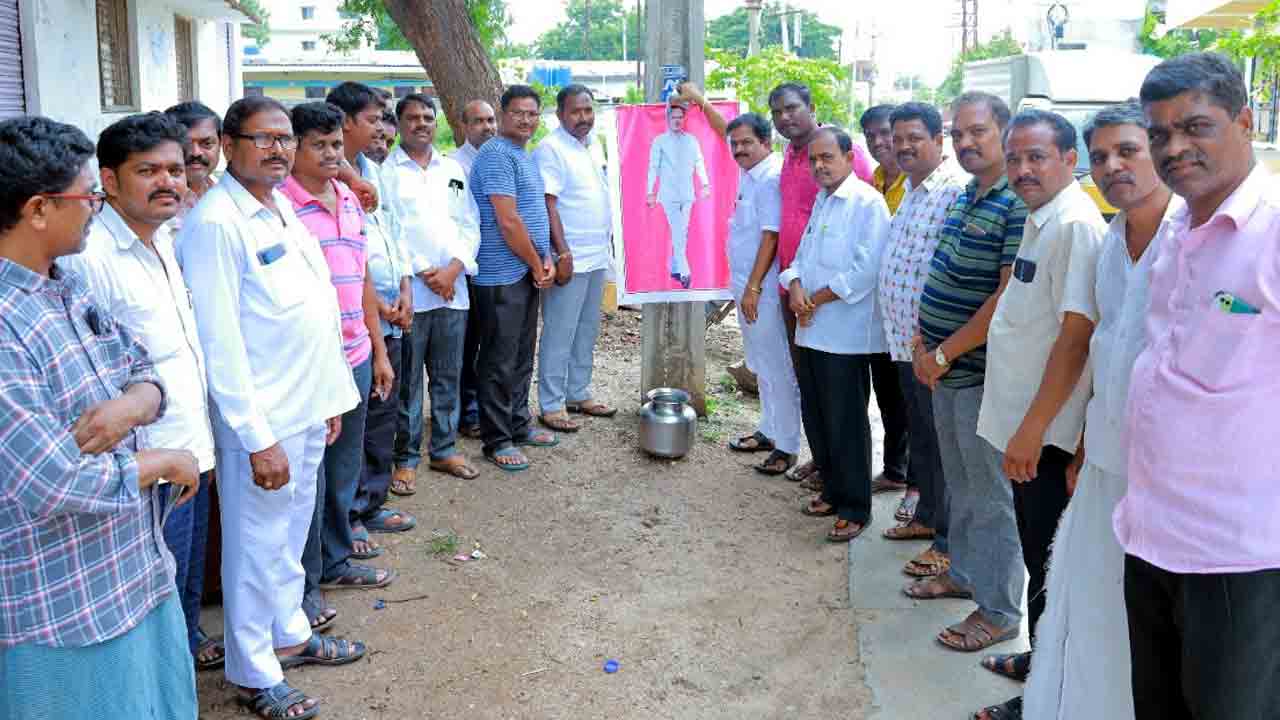 చేనేత బీమాపై హర్షం