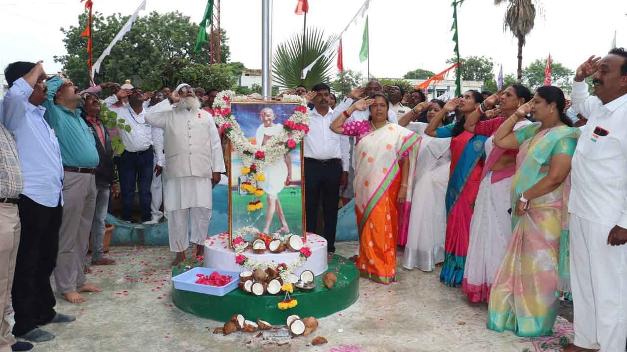 నగరాన్ని అభివృద్ధిలో ముందుంచుతాం