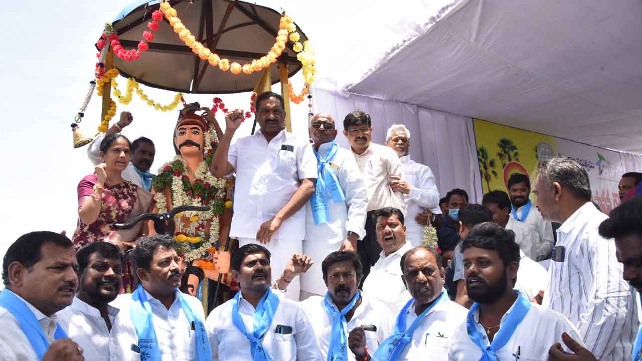 ఘనంగా సర్వాయి పాపన్న జయంతి