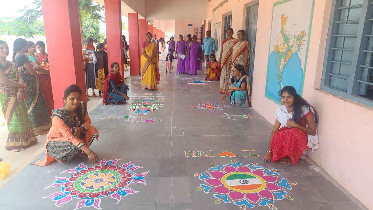 వజ్రోత్సవం..రంగవల్లుల సంబురం