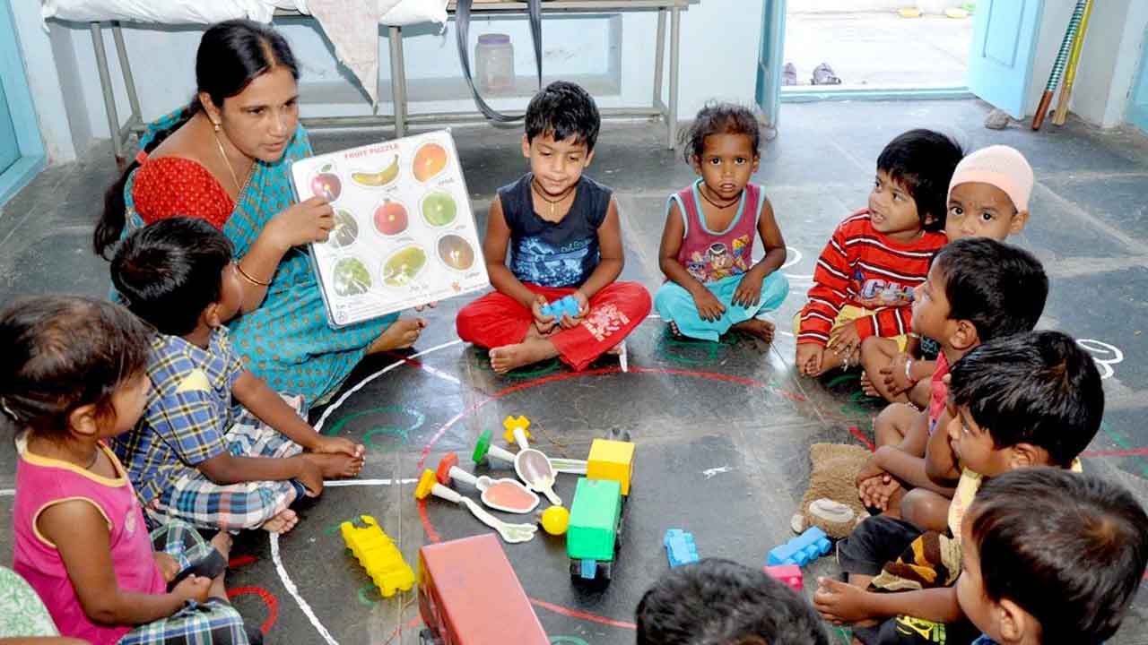 మినీ అంగన్‌వాడీల అప్‌గ్రేడ్‌