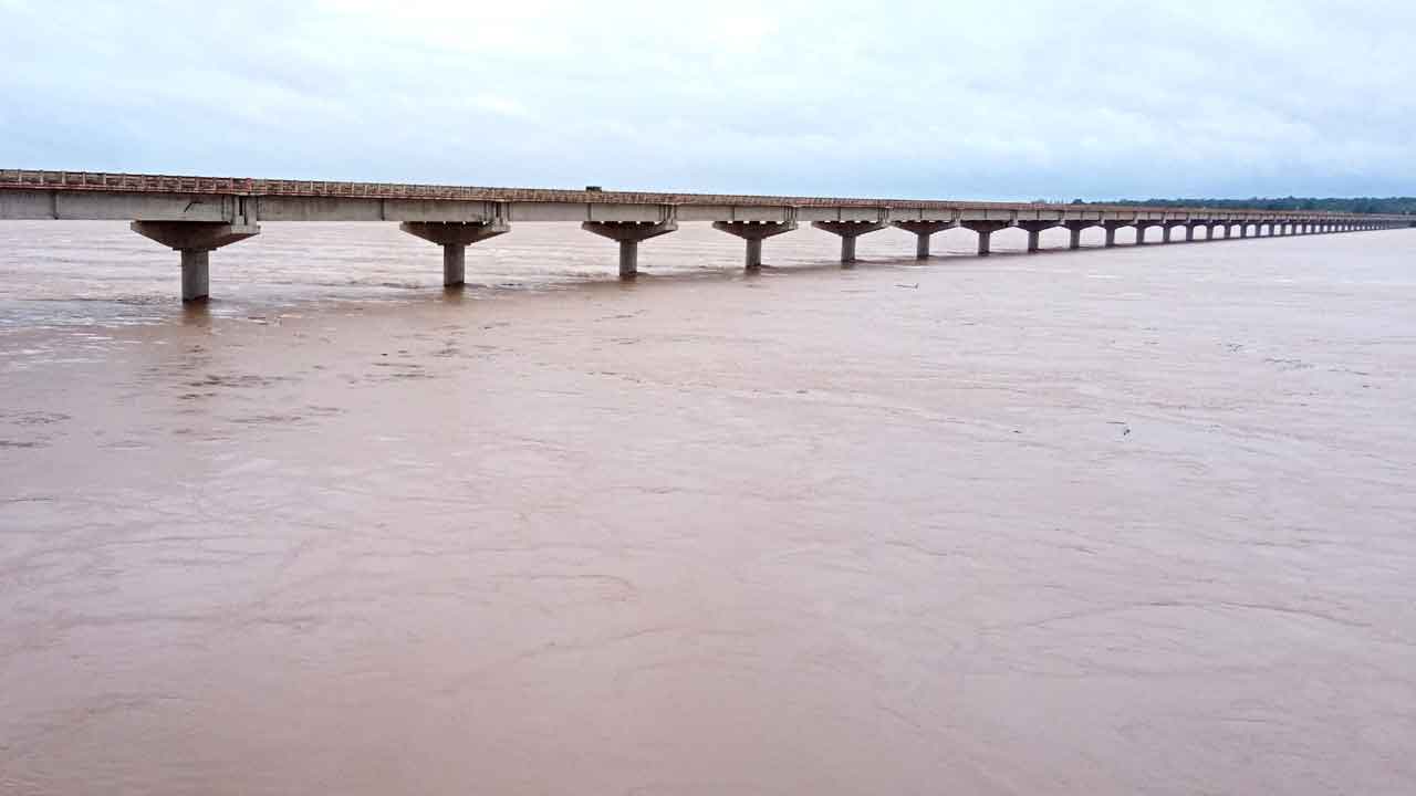 గోదావరి ఉగ్రరూపం