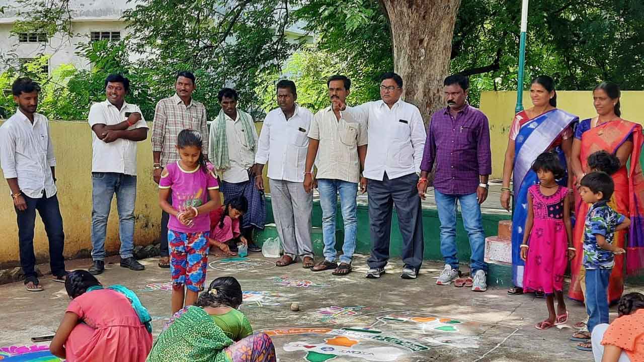 వజ్రోత్సవ వేళ.. మెరిసిన రంగవల్లులు