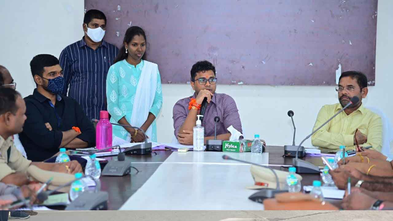 స్వాతంత్య్ర వేడుకలు వైభవంగా నిర్వహించాలి