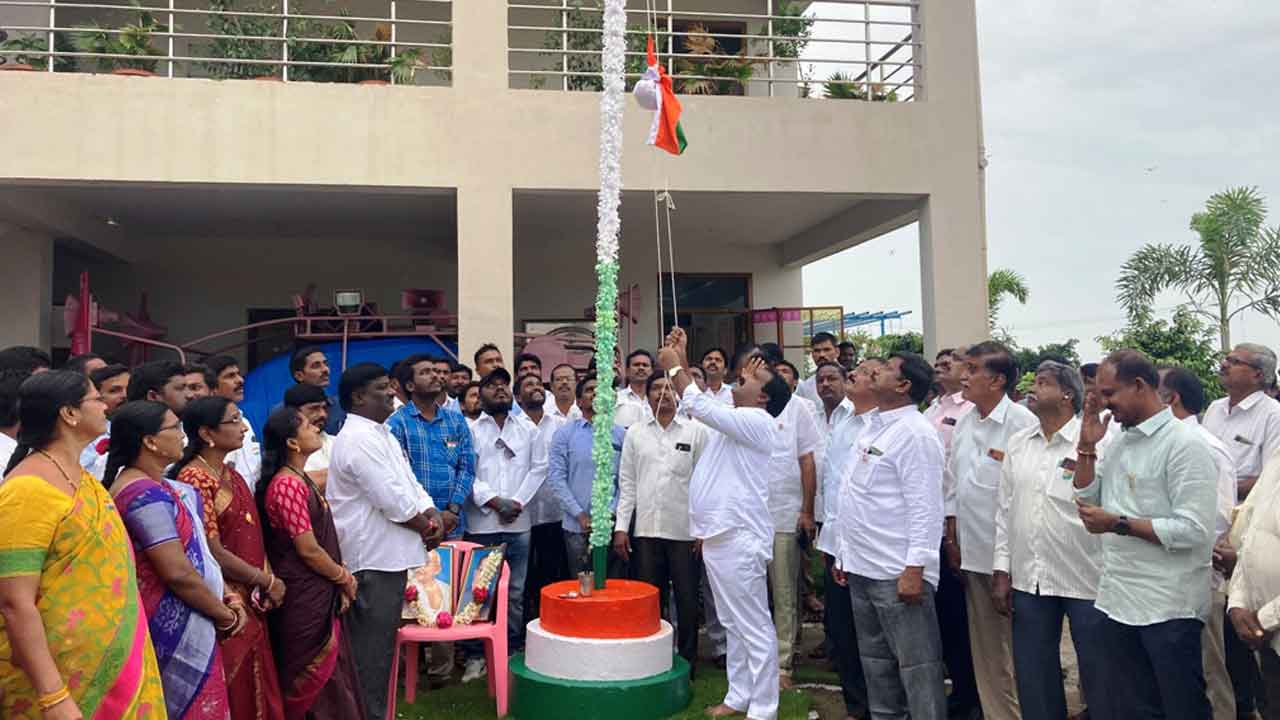 పేదల సంక్షేమమే రాష్ట్ర ప్రభుత్వ లక్ష్యం