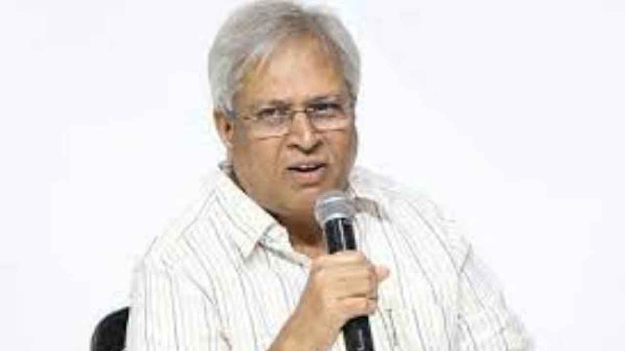 పోలవరం ప్రాజెక్టుపై ఉండవల్లి సంచలన వ్యాఖ్యలు