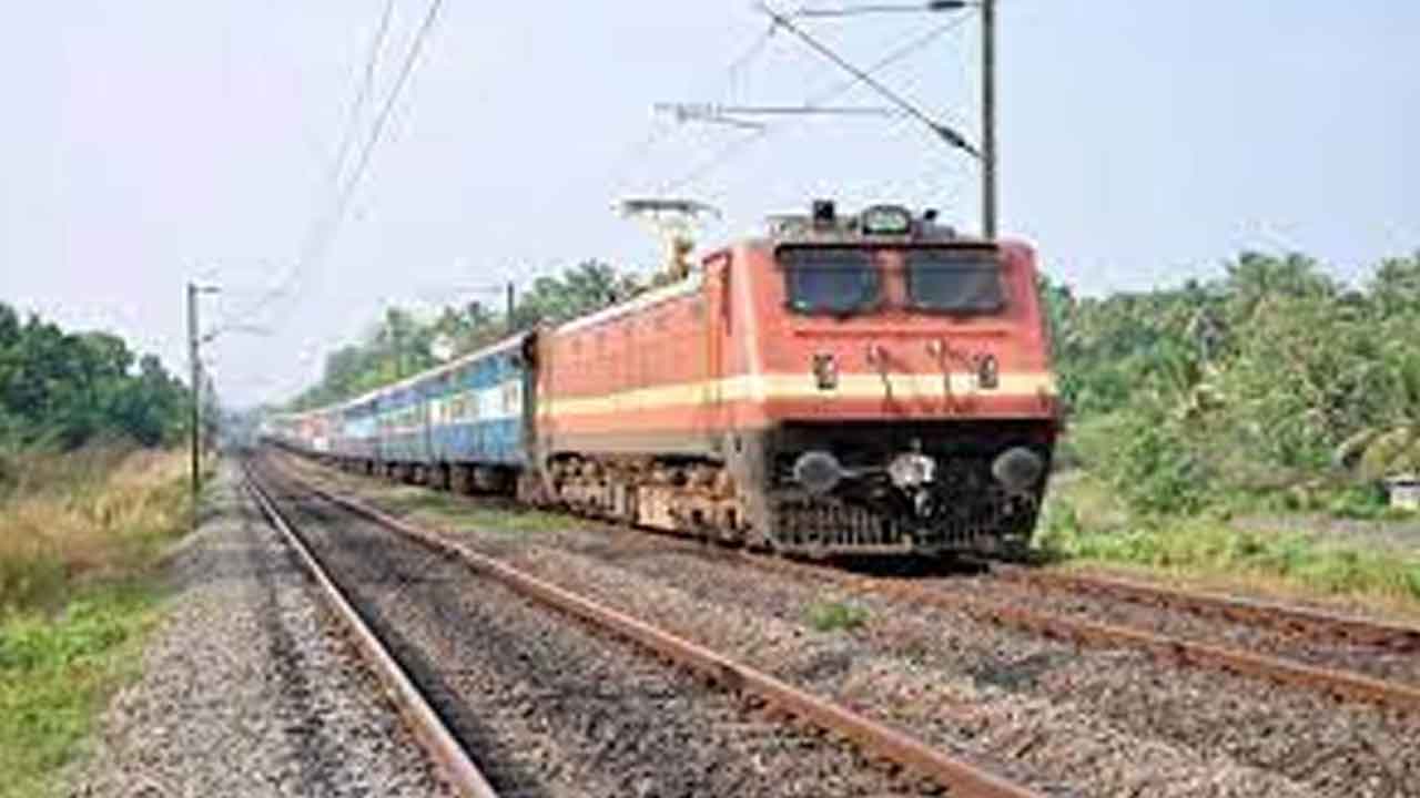 విజయవాడ-నాగర్‌సోల్‌-నర్సాపూర్‌ మధ్య ప్రత్యేక రైళ్లు