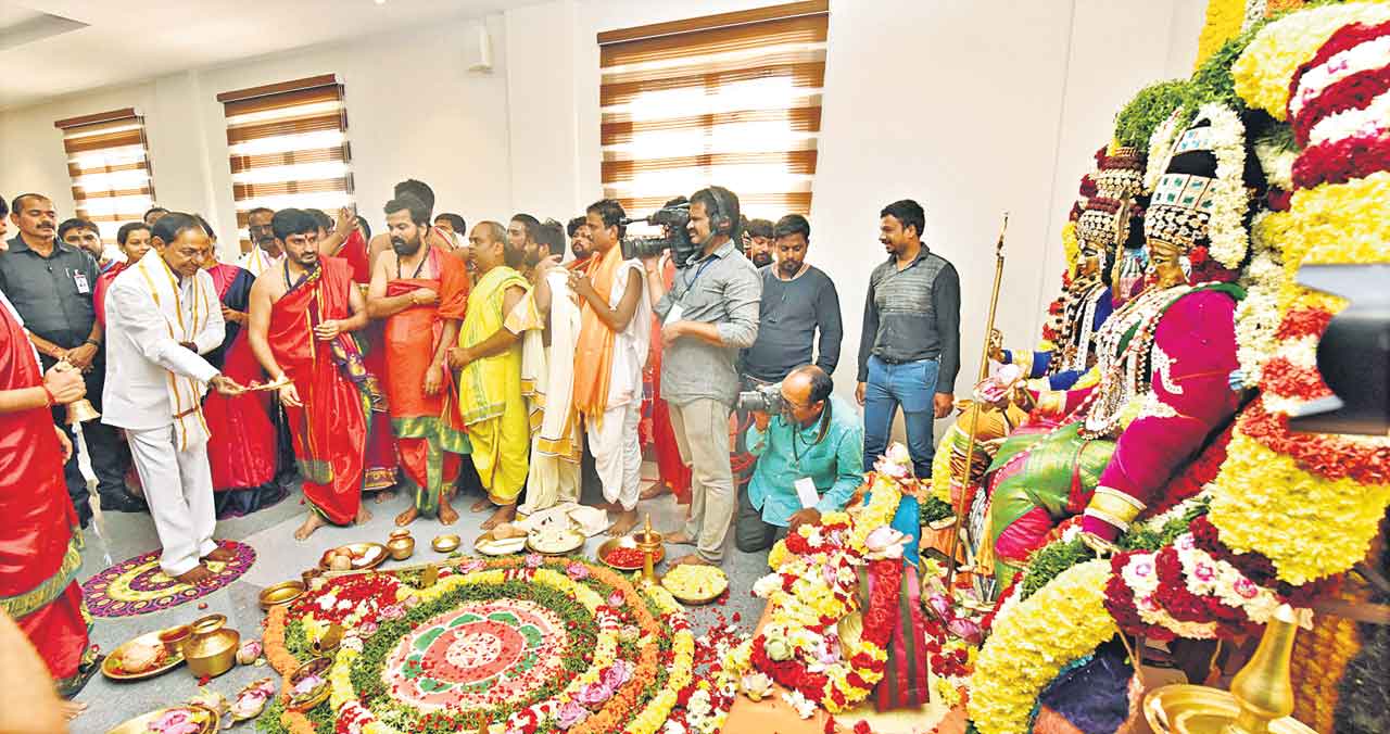 ఆరు నూరైనా..ఆగం కానియ్య