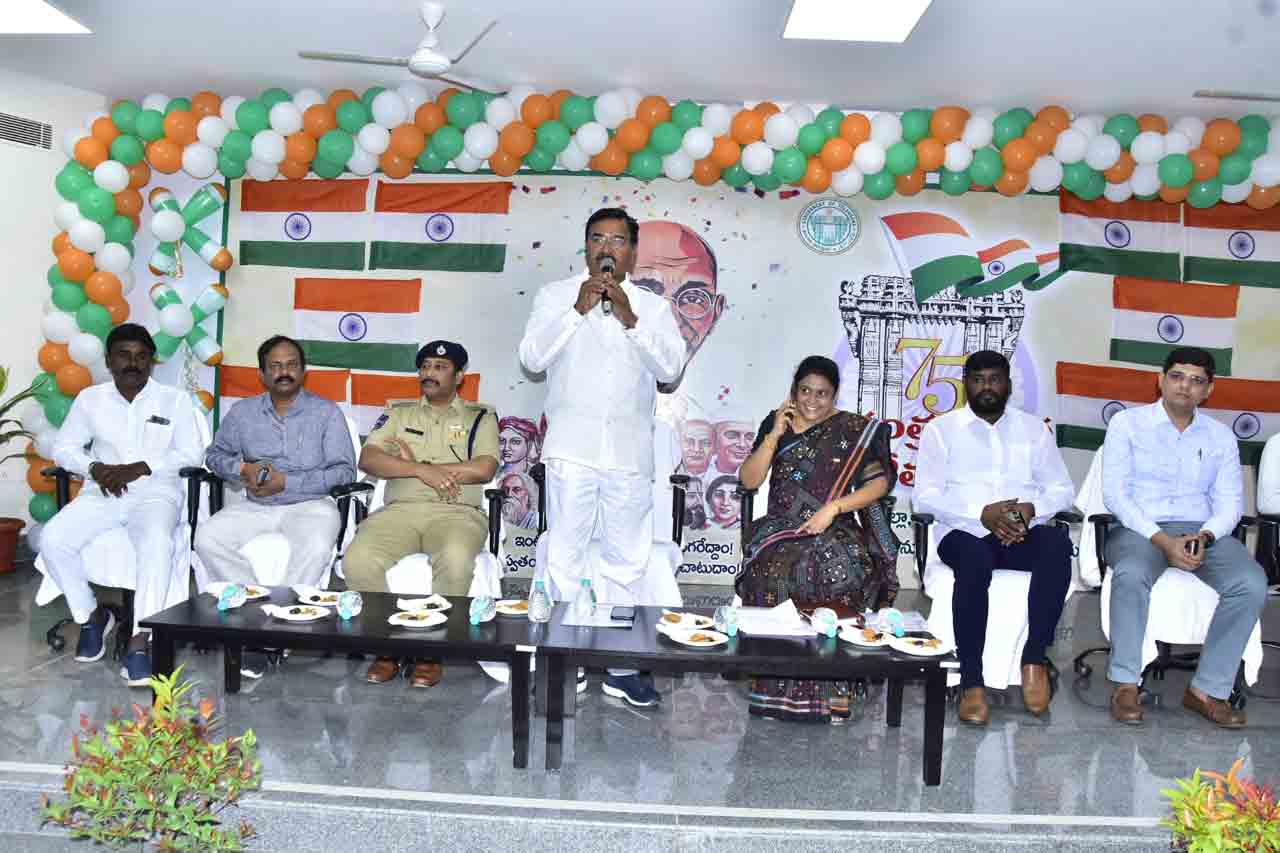 దేశభక్తి పేరుతో ఓట్ల రాజకీయం