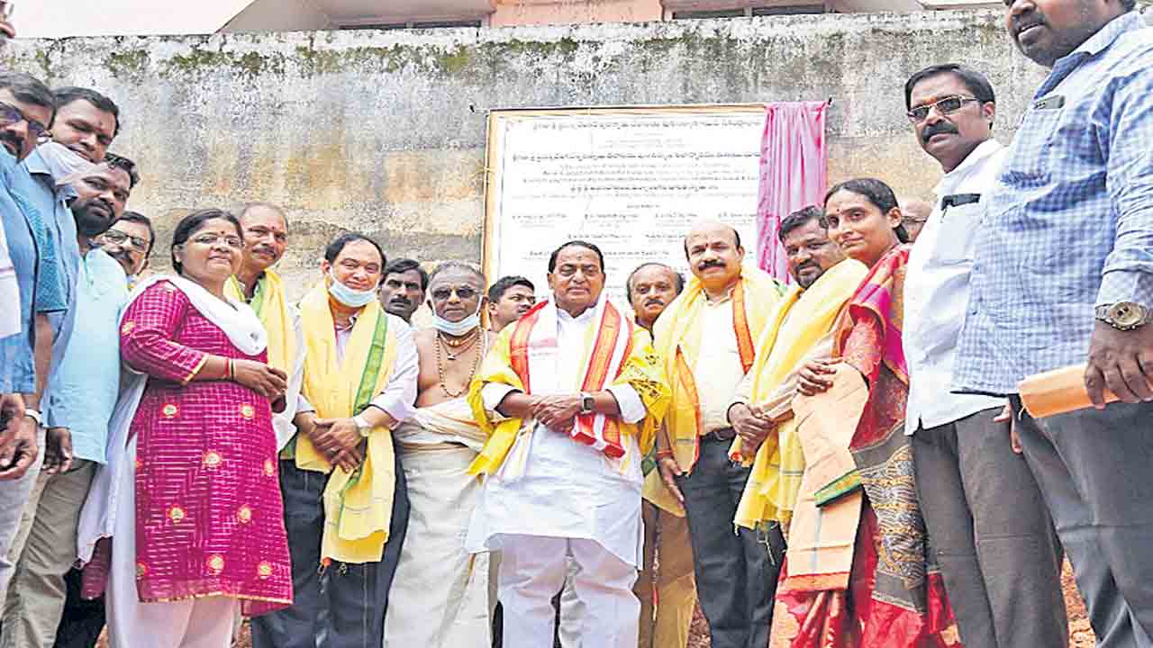 ప్రజల్లో ఆధ్యాత్మిక భావాన్ని పెంపొందించాలి