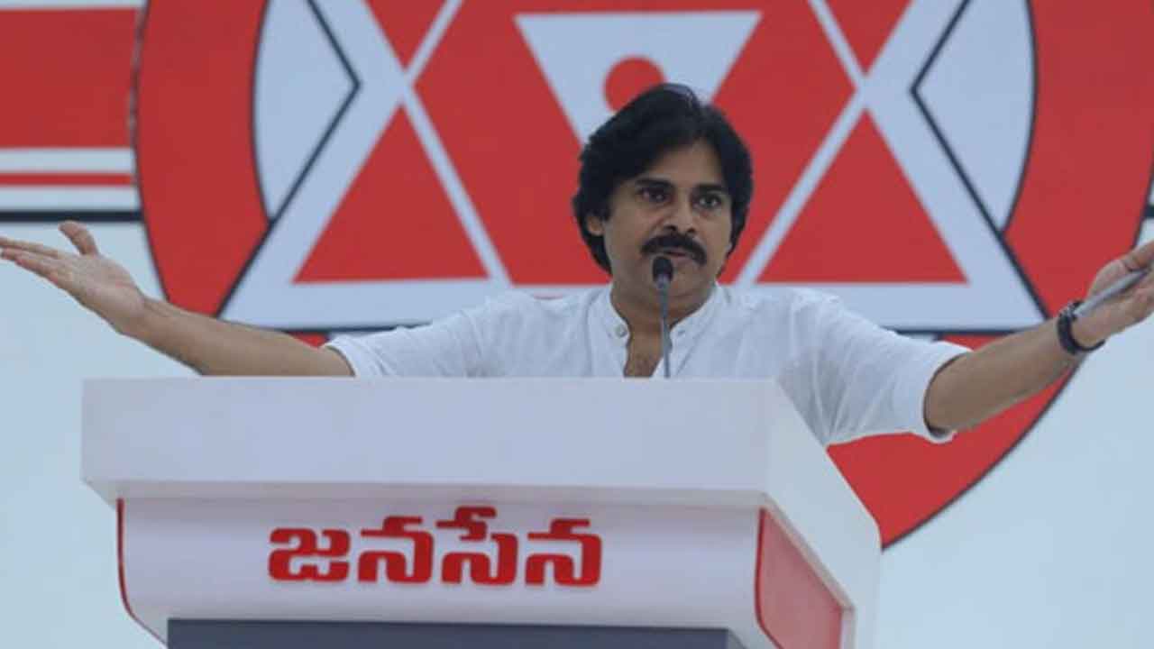 స్వాతంత్య్ర స్ఫూర్తిని కడవరకు గుర్తించుకోవాలి : పవన్‌ కల్యాణ్‌
