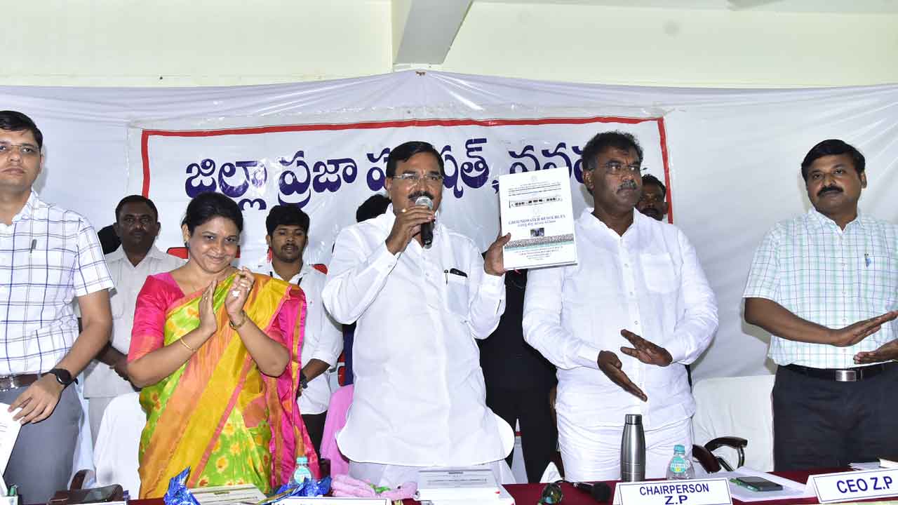 ఉపాధిపై కేంద్రం కక్ష