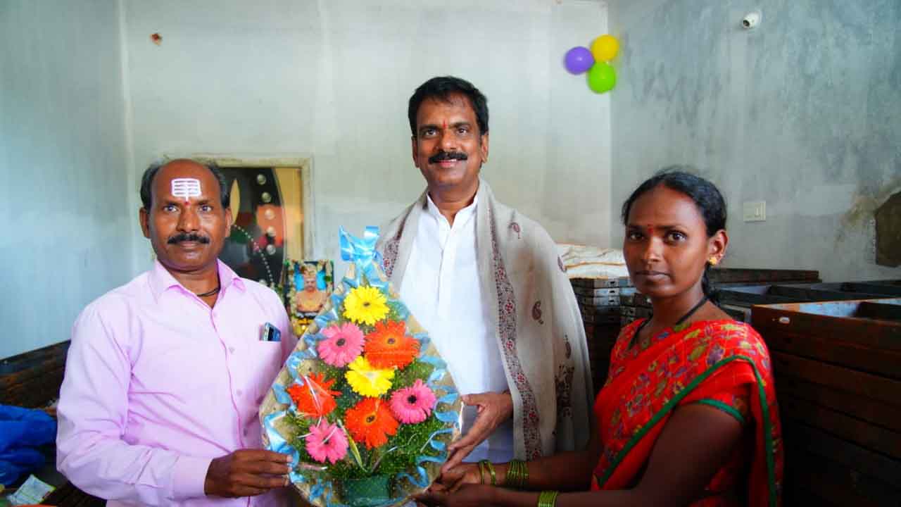 దళితులు ఆర్థికాభివృద్ధి చెందాలి