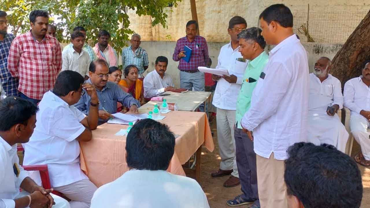 మన ఊరు మన బడికి రీ టెండర్లు వేయాలి