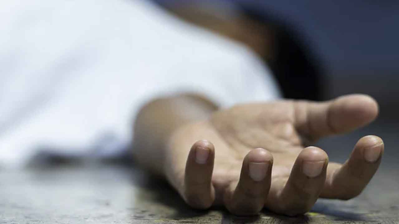 ఏపీలో ఘోర రోడ్డు ప్రమాదం.. ముగ్గురు మృతి