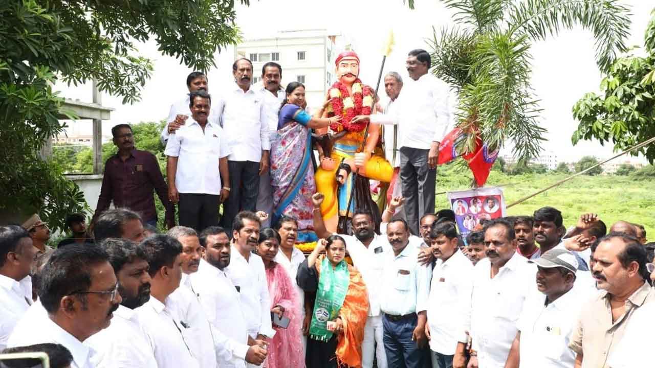 సర్దార్‌ సర్వాయి పాపన్న పోరాటం నేటి తరానికి స్ఫూర్తిదాయకం