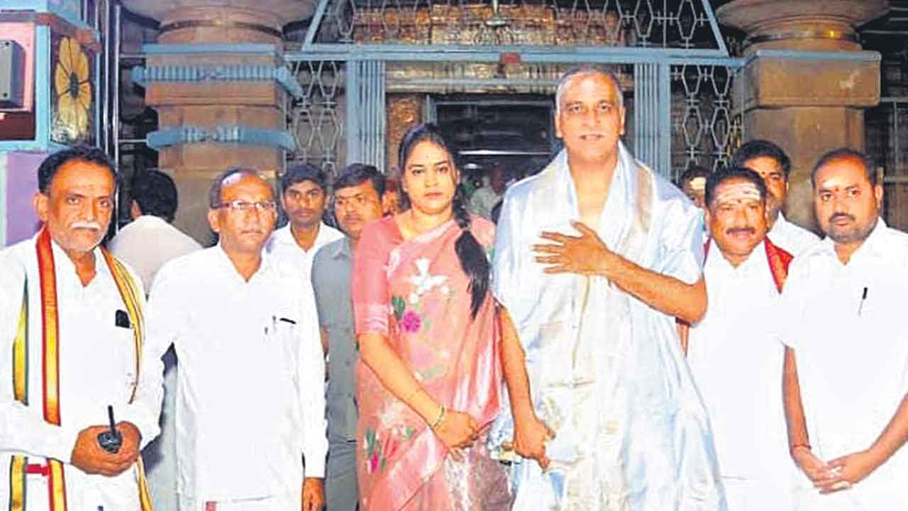 మల్లన్న సన్నిధిలో మంత్రి హరీశ్‌రావు