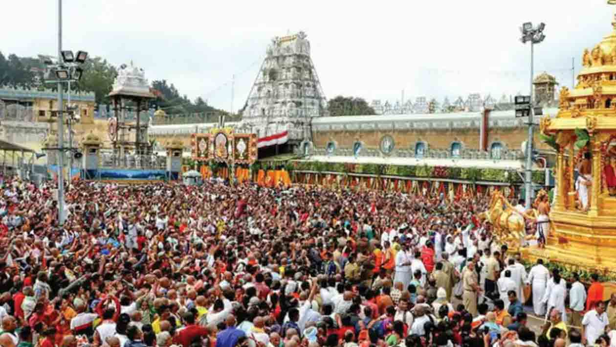 తిరుమలలో గణనీయంగా పెరిగిన భక్తుల రద్దీ