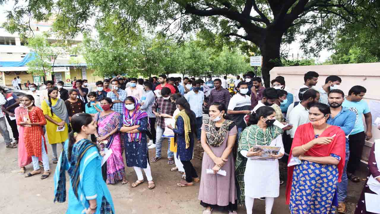 ప్రశాంతంగా ఎస్‌ఐ ప్రిలిమినరీ పరీక్ష
