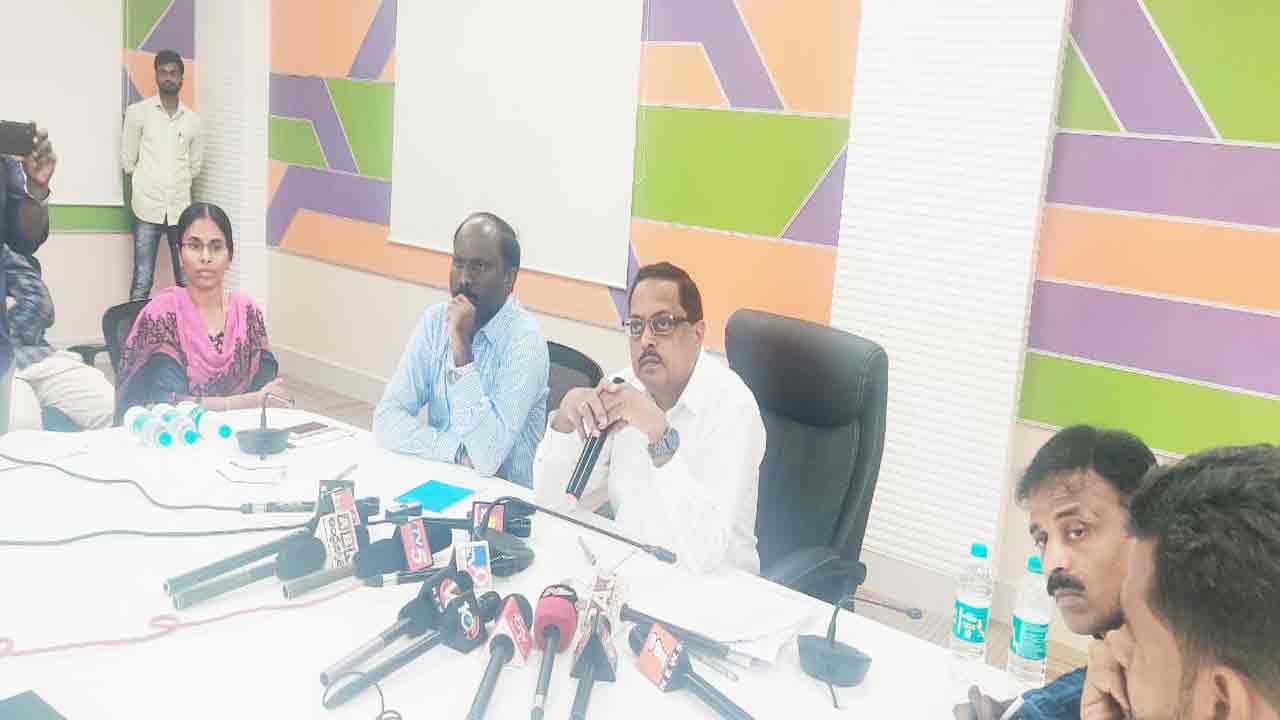 సమస్యలన్నీ ఒక్కొక్కటిగా పరిష్కరిస్తాం