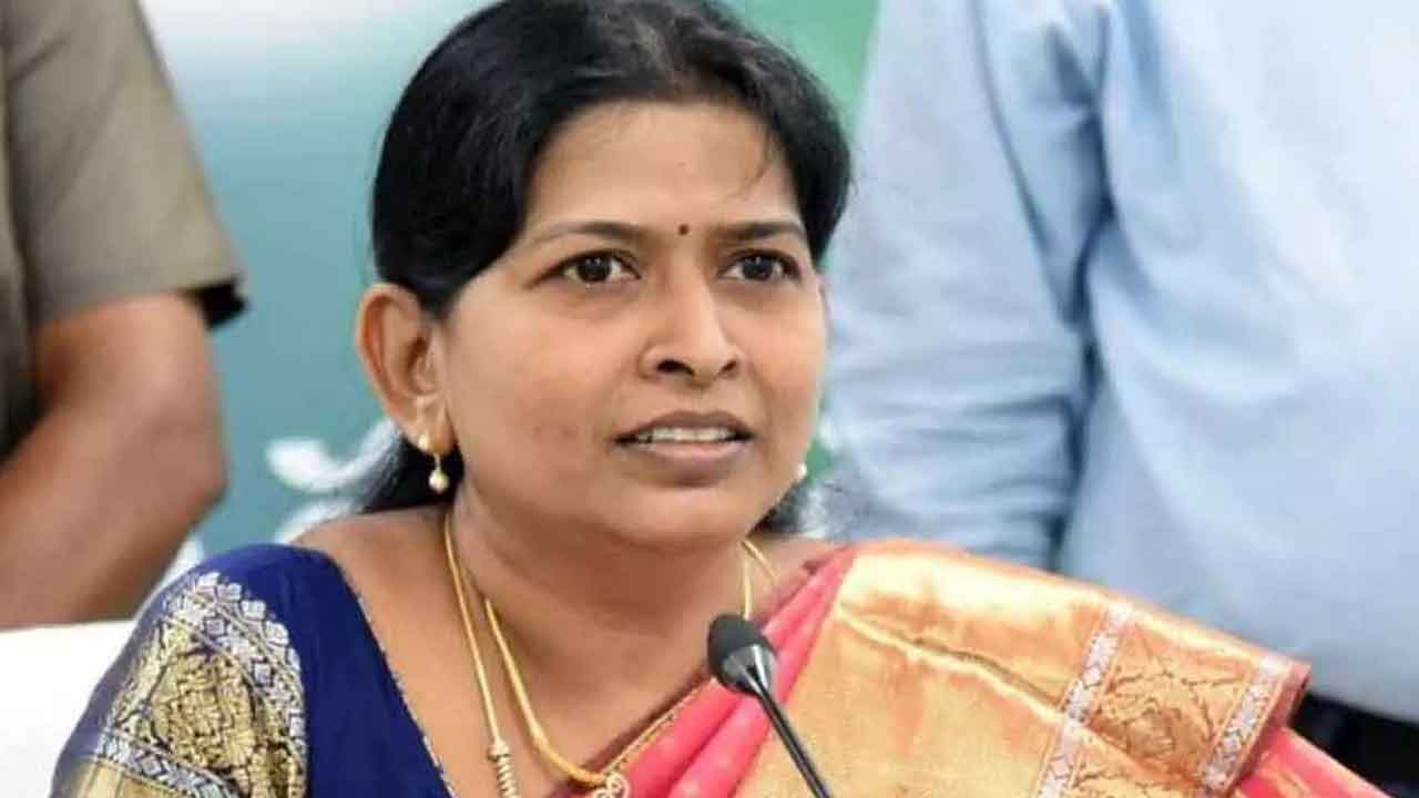 ఎంపీ వీడియోపై ఫోరెన్సిక్‌ నివేదిక కోసం ఎదురుచూస్తున్నాం: హోంమంత్రి తానేటి వనిత