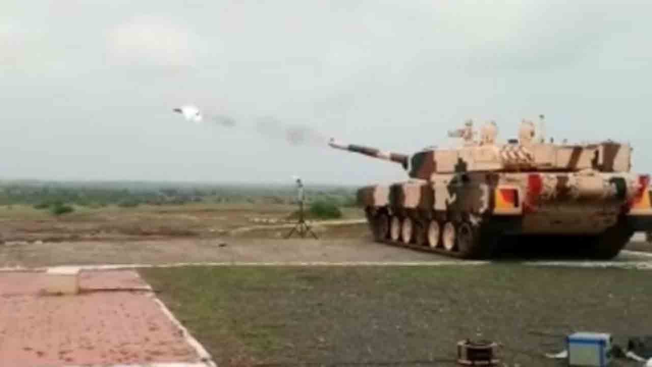 లేజర్ గైడెడ్ యాంటీ ట్యాంక్ క్షిపణుల పరీక్ష విజయవంతం