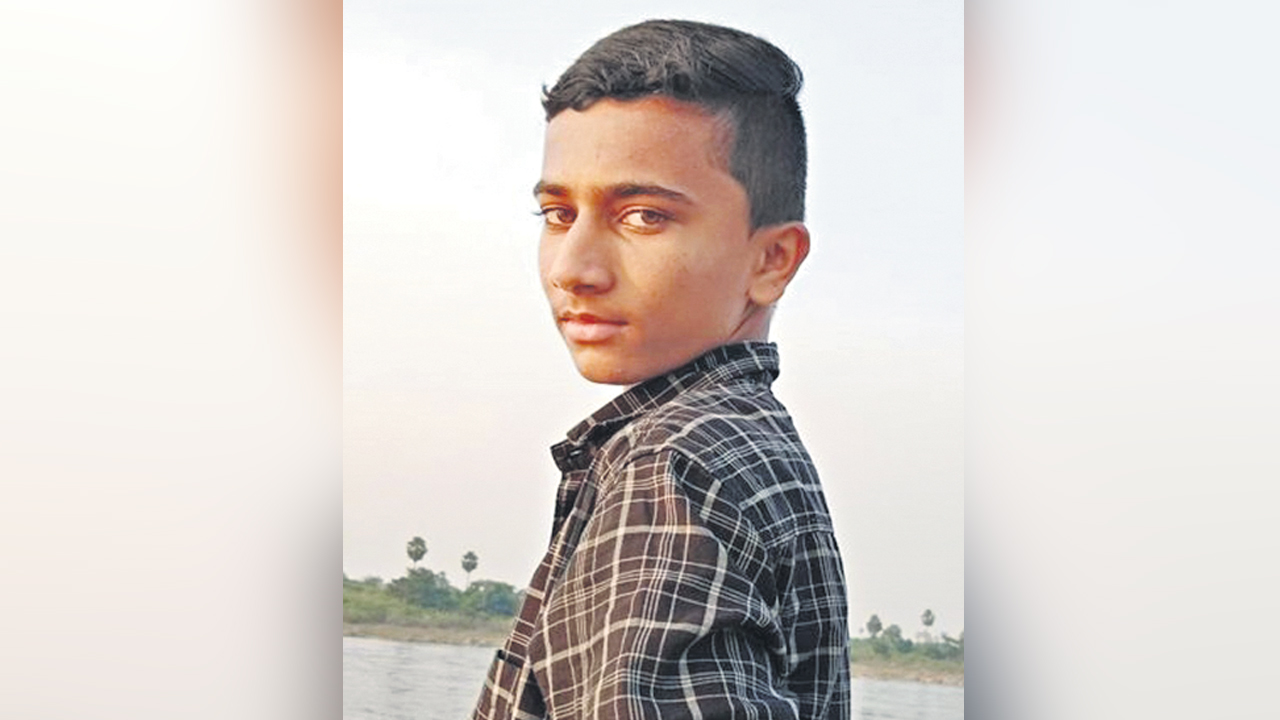 ఎంసెట్‌ సర్టిఫికెట్‌ వెరిఫికేషన్‌కు వెళ్లొస్తూ..