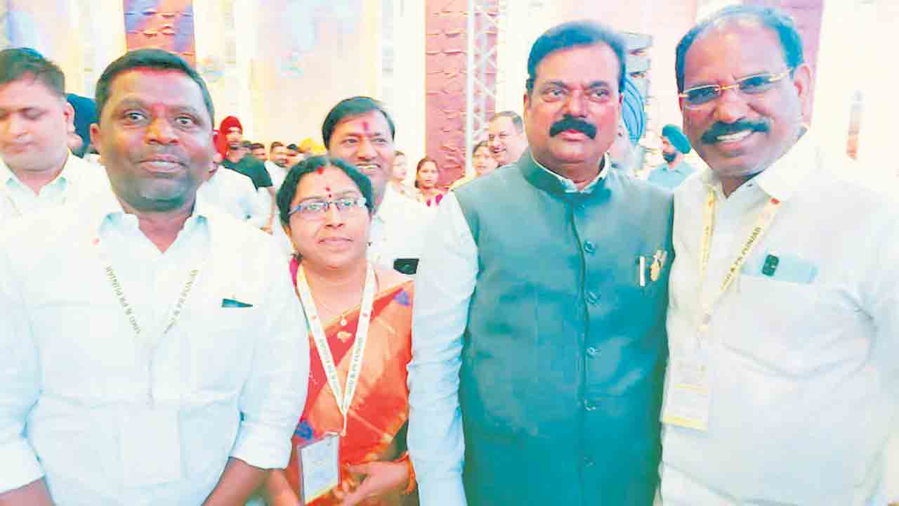 ట్రాక్టర్‌తో రూపురేఖలు మారాయి