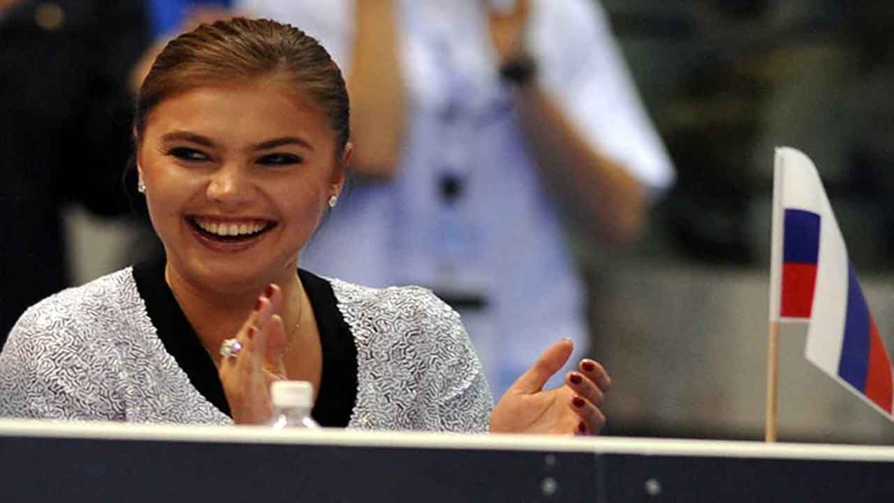 పుతిన్ గ‌ర్ల్‌ఫ్రెండ్‌పై అమెరికా ఆంక్ష‌లు