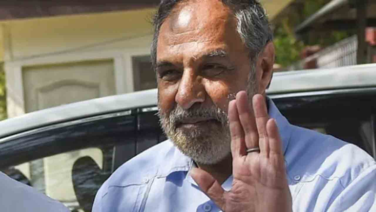 కాంగ్రెస్ పార్టీ అత్యున్నత పదవికి… ఆనంద్‌ శర్మ రాజీనామా