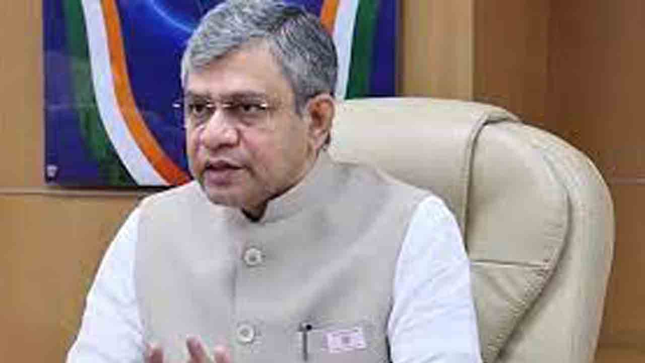 మంచిగా పని చేస్తారా? ఇంటికి పంపాలా?