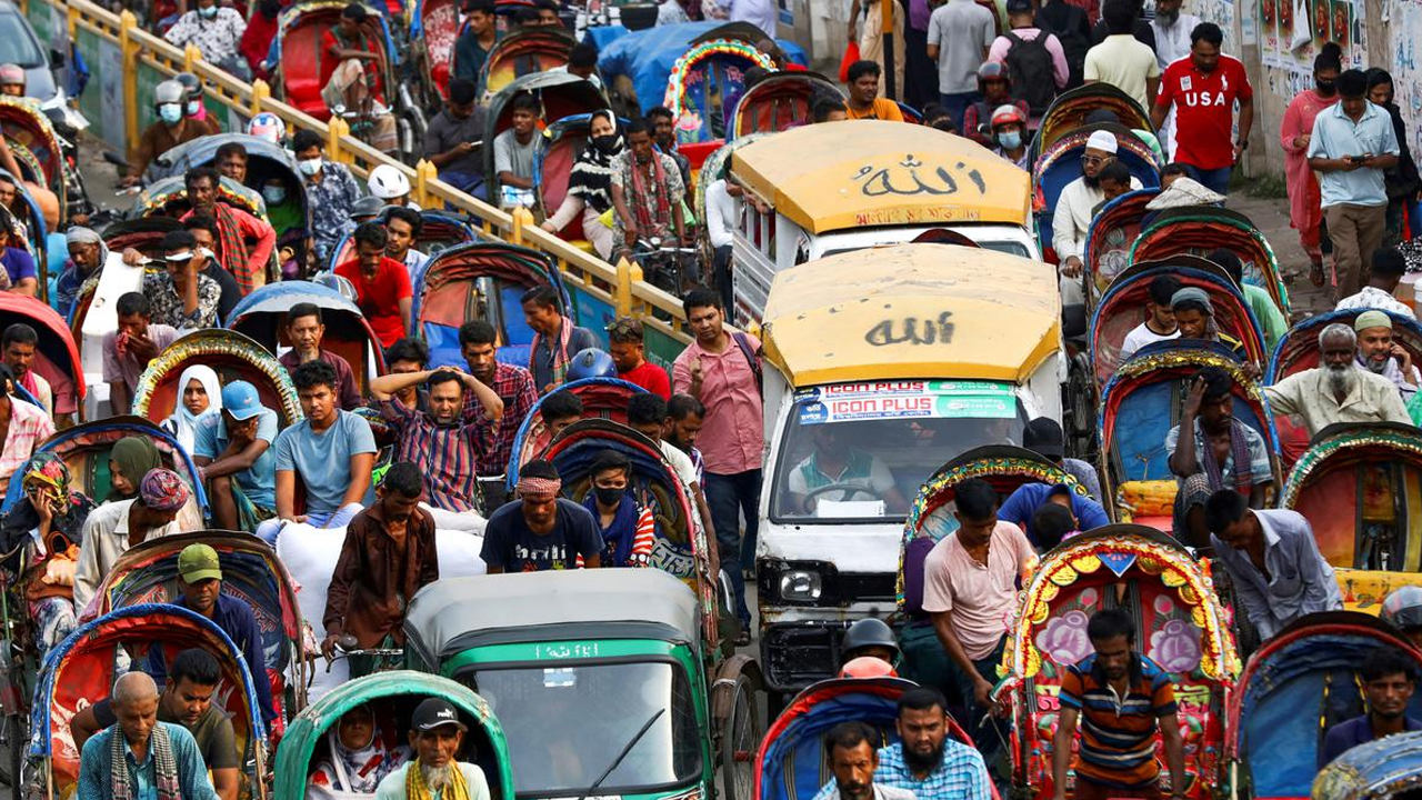 Bangladesh in Crisis | ఆర్థిక సంక్షోభంలో బంగ్లా.. సాయం కోసం ఐఎంఎఫ్ ముందుకు..!