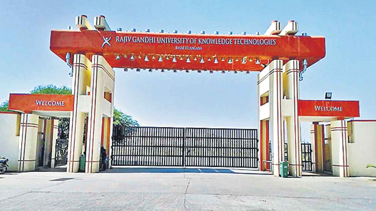 ఆర్జీయూకేటీ ప్రక్షాళనకు త్రిసభ్య కమిటీ