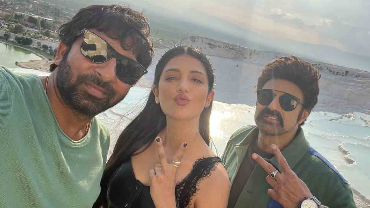 Balakrishna Selfie | బ్యూటీఫుల్ లొకేష‌న్‌..బాల‌కృష్ణ‌, శృతిహాస‌న్‌, డైరెక్ట‌ర్ సెల్ఫీ