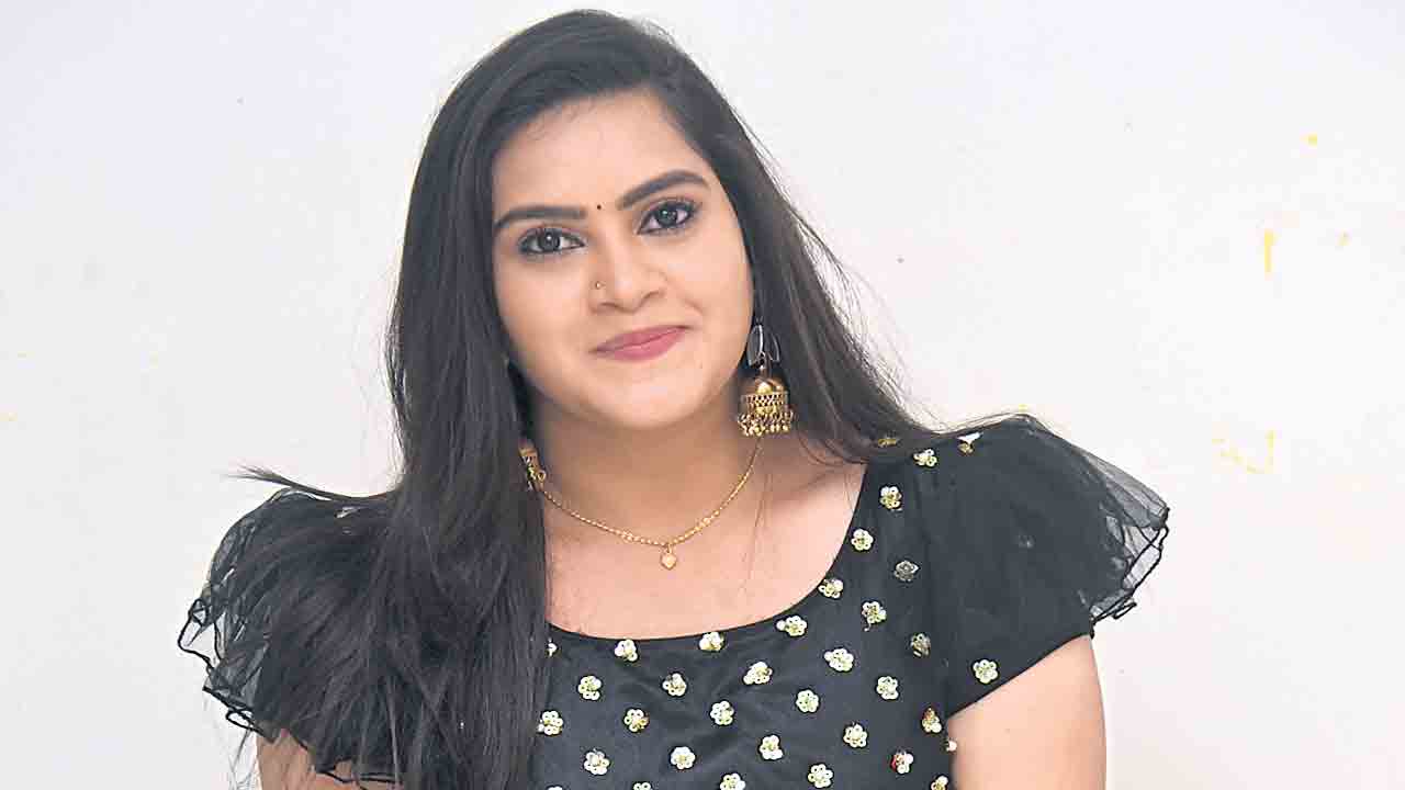 దేశభక్తిని చాటేలా