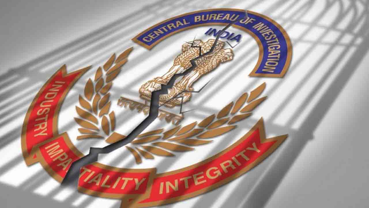 సీబీఐ, ఈడీలు పంజరంలో చిలుకలే