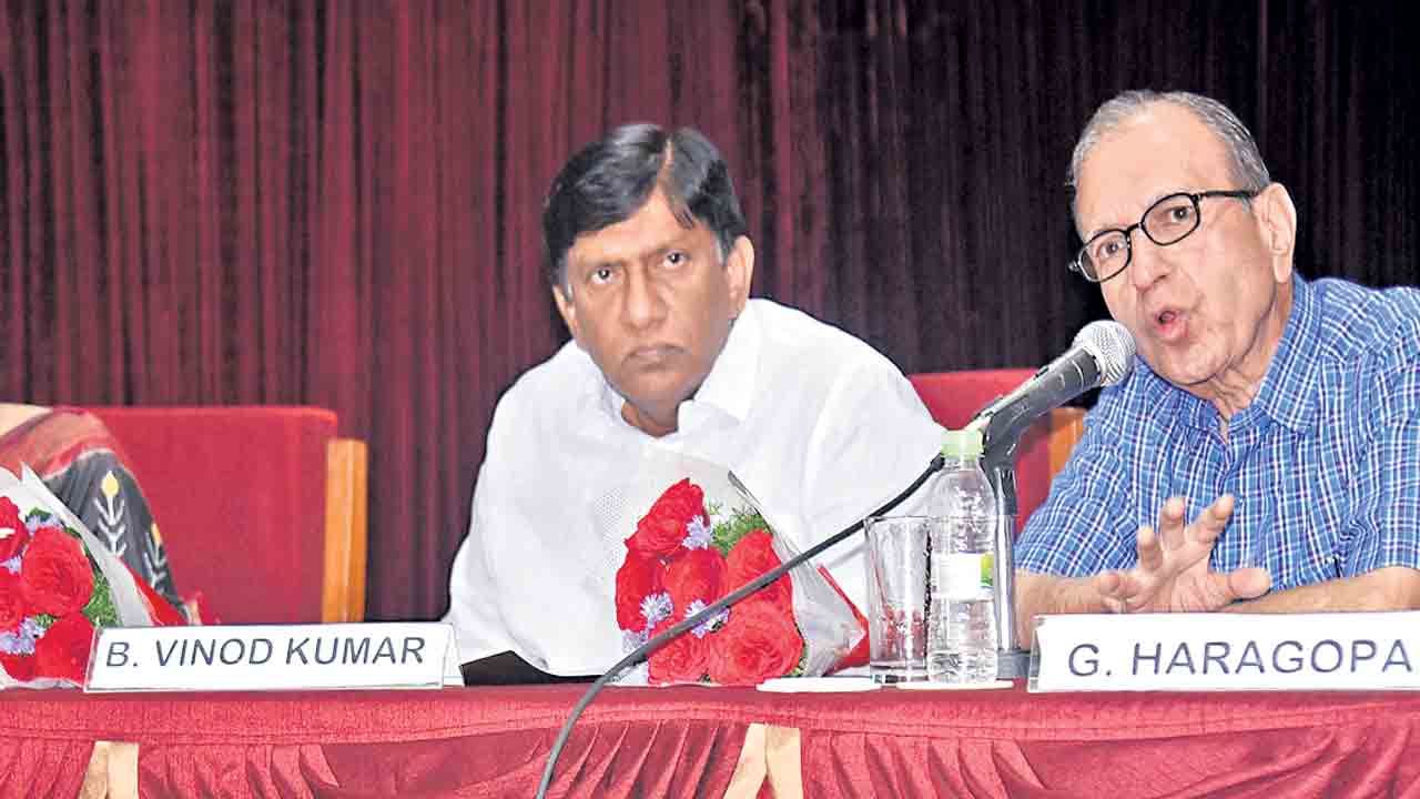 ఫెడరల్‌ వ్యవస్థకు మోదీ తూట్లు