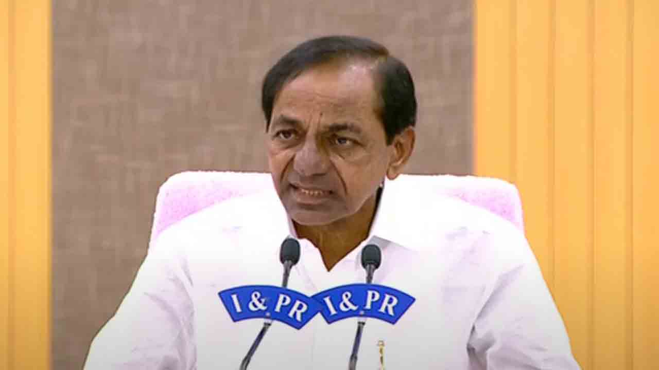 కొత్త పెన్షన్లపై సీఎం కేసీఆర్‌ కీలక ప్రకటన..