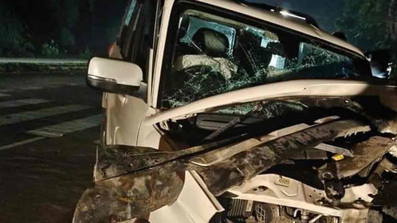 రోడ్డు ప్ర‌మాదంలో యూపీ సీఎం ఓఎస్డీ దుర్మ‌ర‌ణం