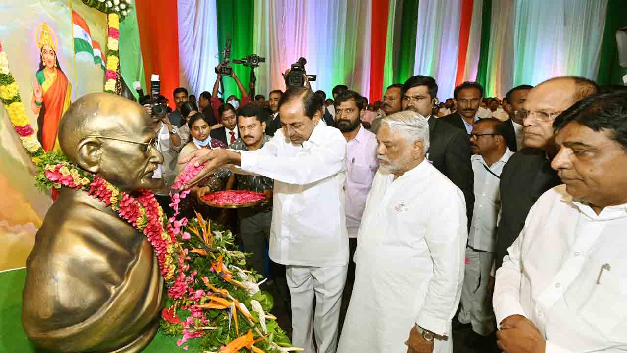 అన్నార్తులు లేని దేశం కావాలె.. : సీఎం కేసీఆర్‌